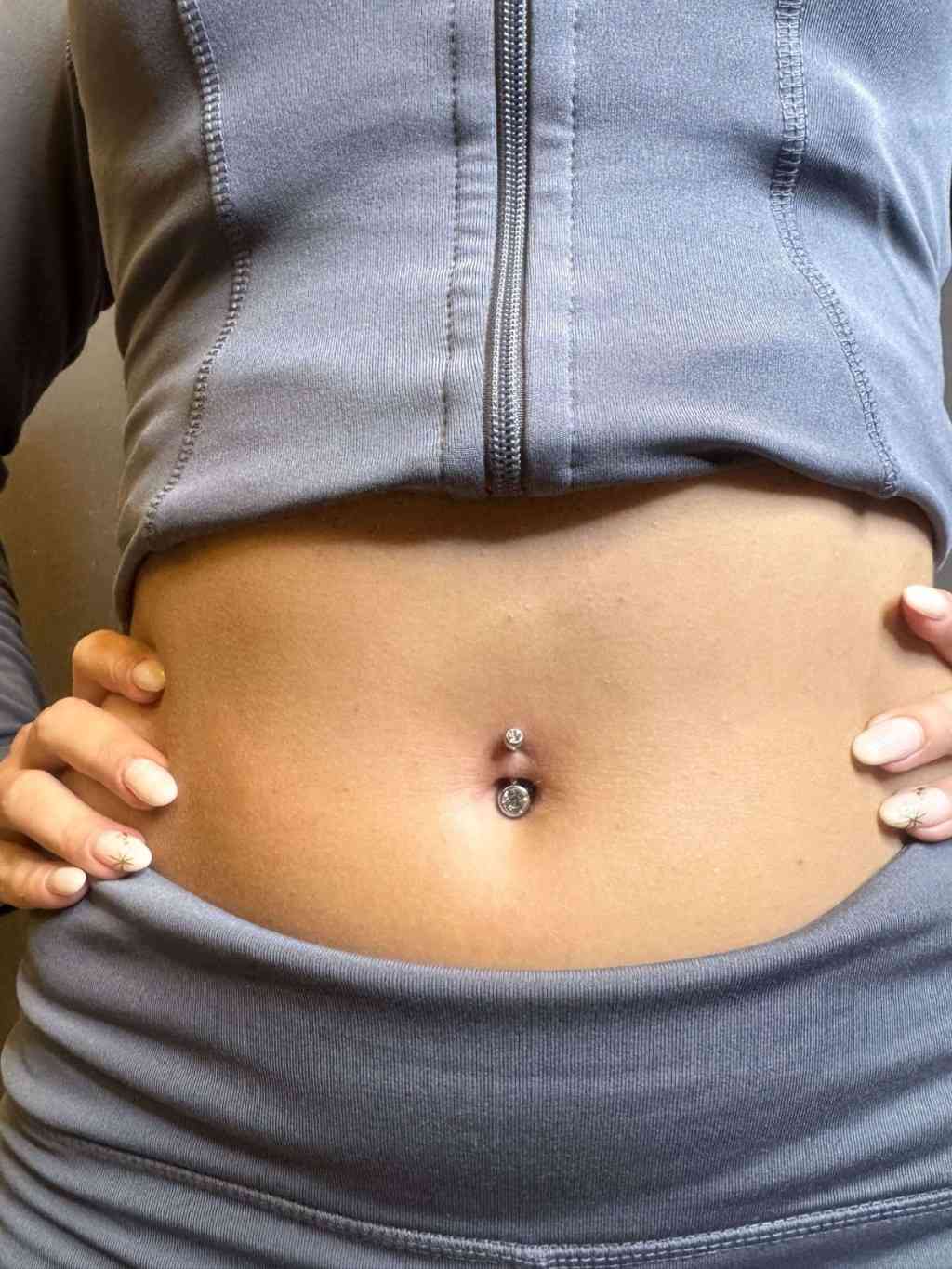 Göbek Piercing | Üst Kıvrım Navel Uygulaması