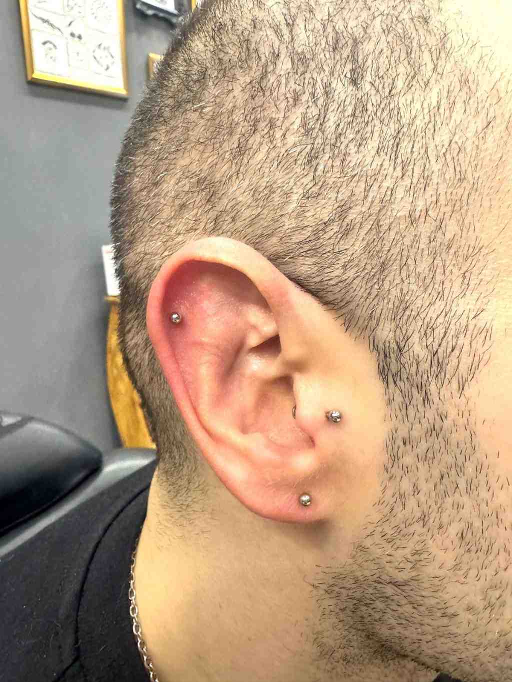 Erkek Kulak Piercing Kombini | Lobe, Tragus & Helix (Top Bar)